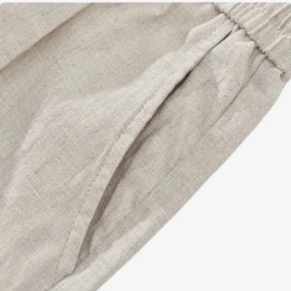 Detalhe bolso lateral da Bermuda de Linho Masculina Bege Soffisticata