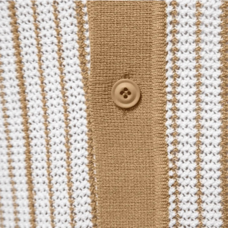 Camisa Polo Masculina Listrada em Malha Cáqui Soffisticata