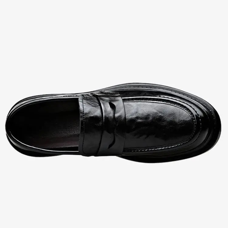 vista da parte de cima do Sapato Loafer Masculino Preto Soffisticata Penny Vintage