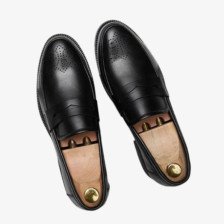 vista de cima do par do Sapato Loafer Masculino Preto Soffisticata Penny Brogue