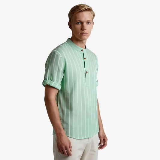 Camisa gola padre masculina verde listrada com modelo — Soffisticata