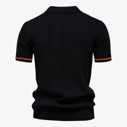 Detalhe friso caramelo punho polo preta masculina de malha — Soffisticata